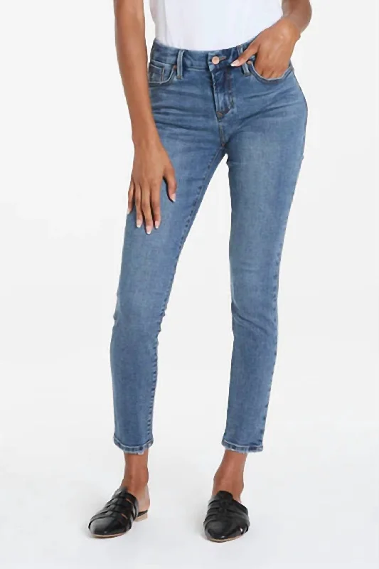 Women's Clothes And Garments Gisele Mid Rise Skinny Jean In Atmore