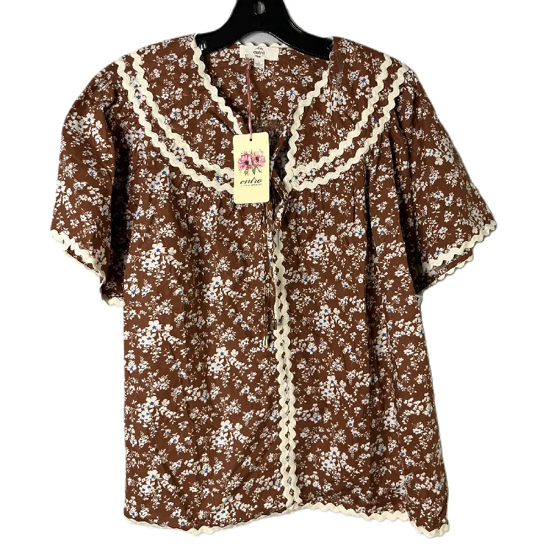 Top Short Sleeve By Entro In Brown, Size: L