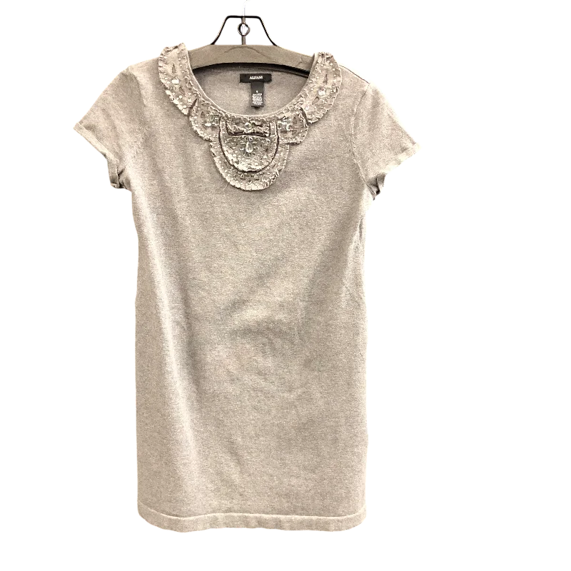 Top Short Sleeve By Alfani In Grey, Size: S