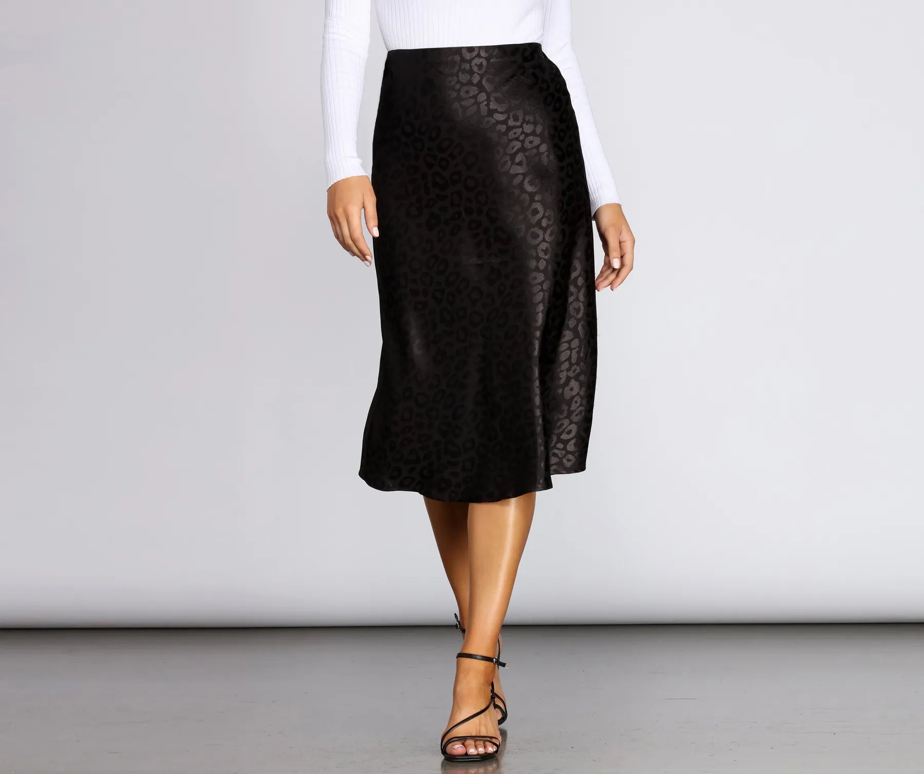 Women's Elegant Apparel Leopard Flared Satin Skirt